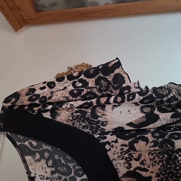 Top - Picture 3 of 8